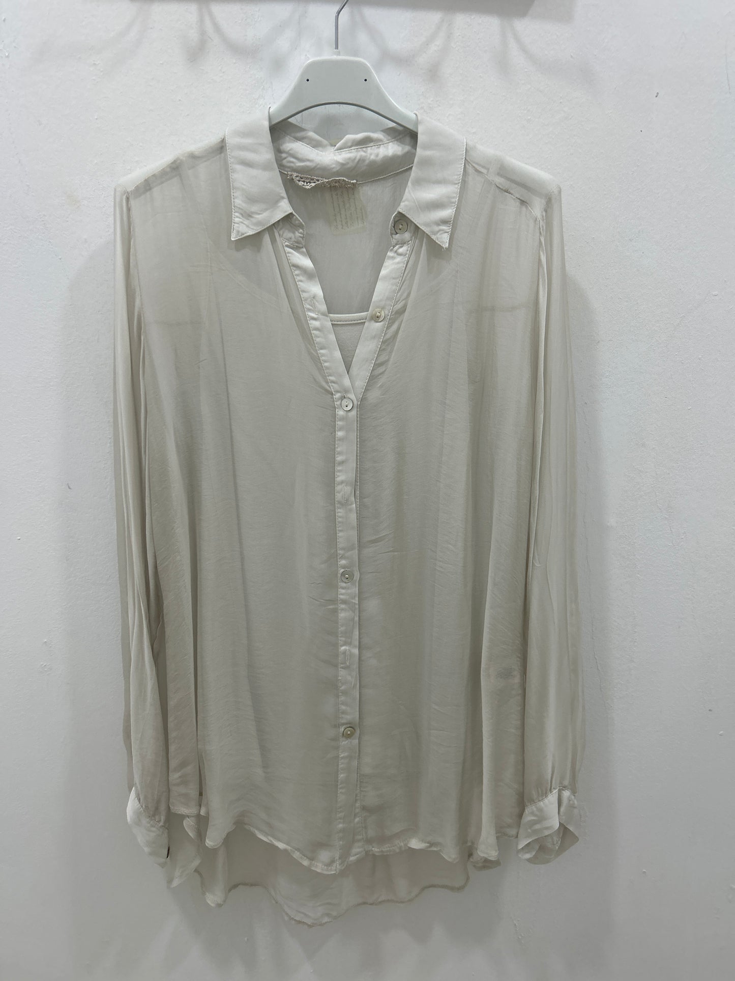 blusa seda beig