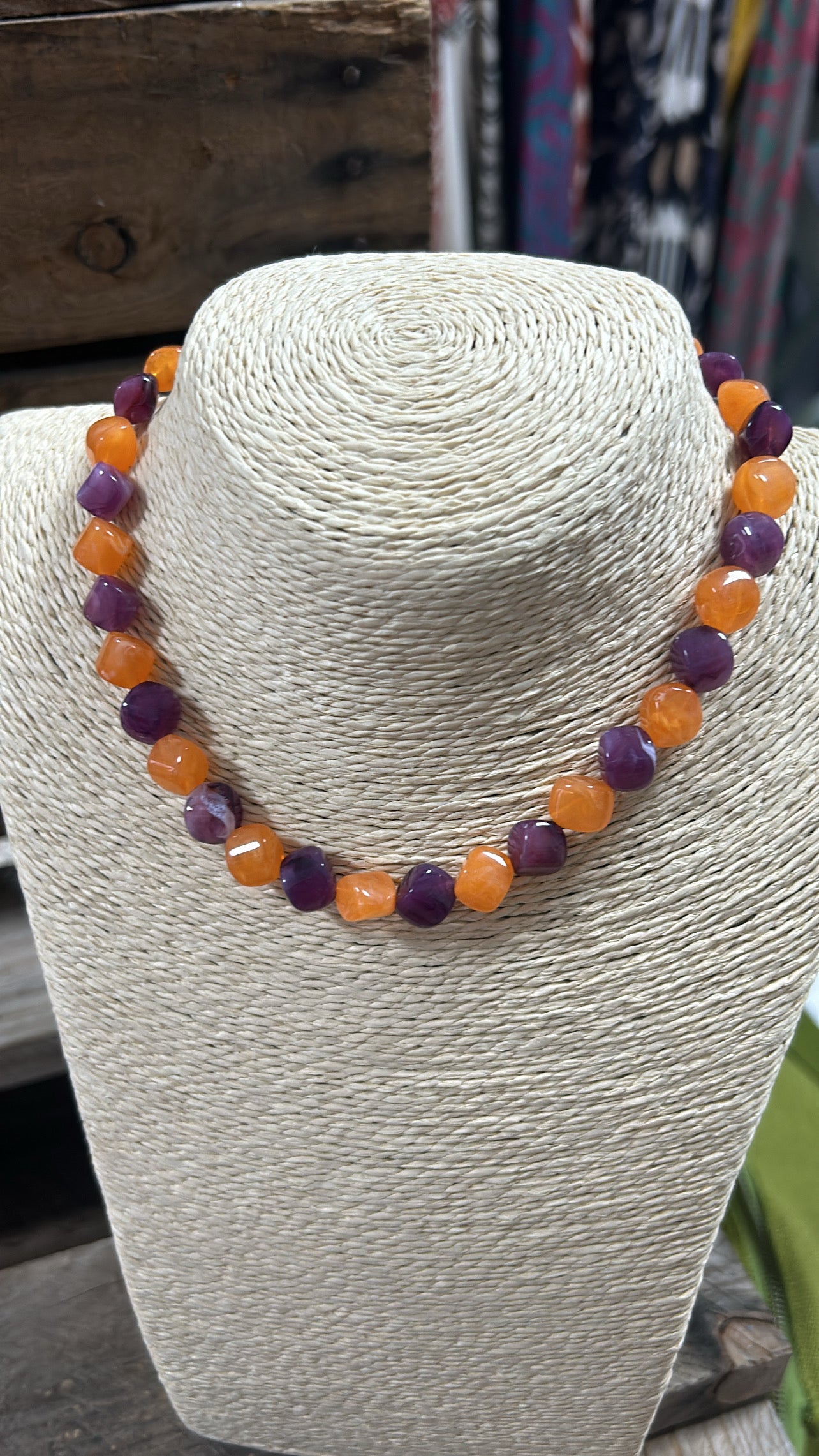 Collar caramelo