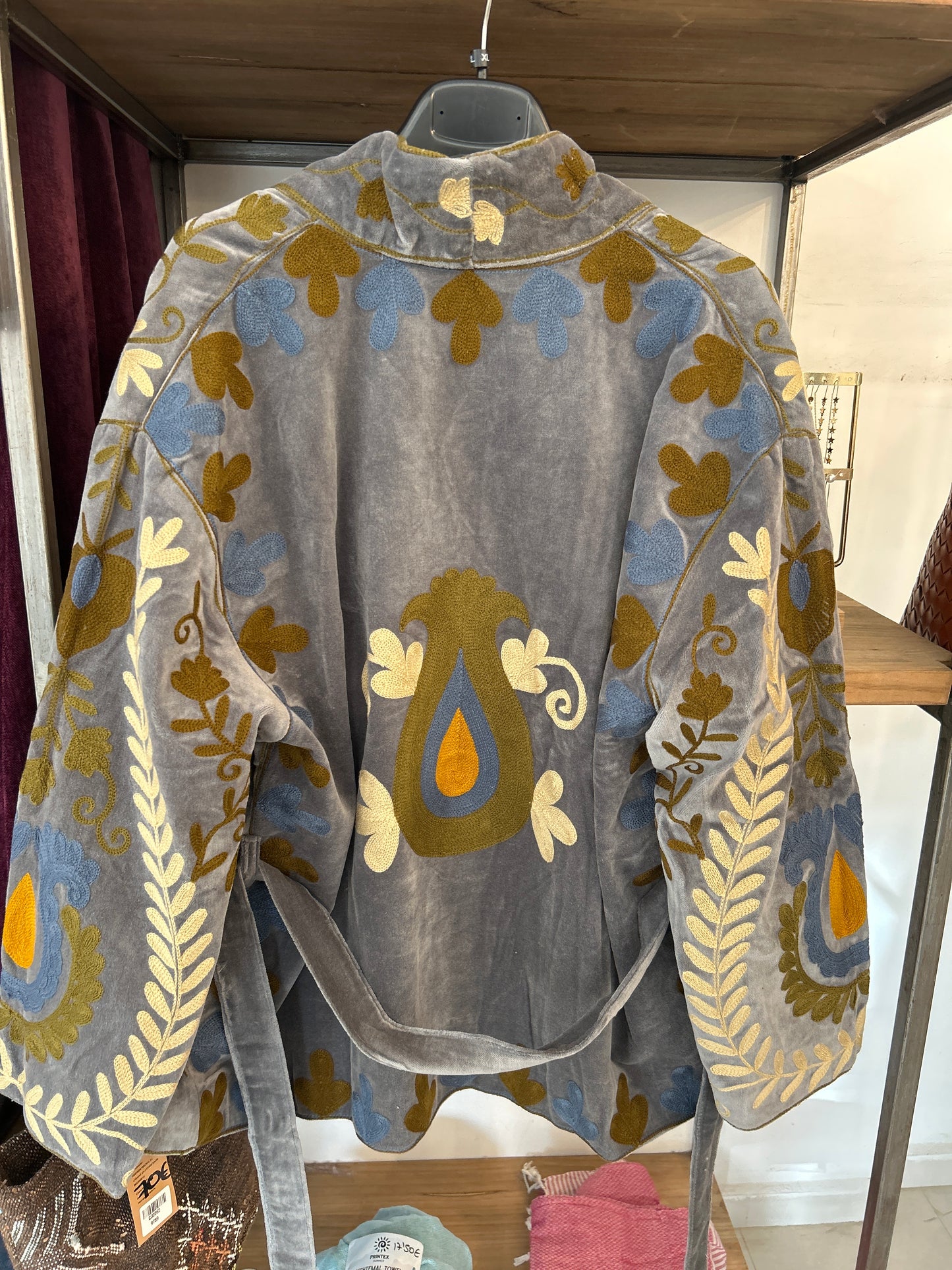 CHAQUETA BORDADA VAQUERO
