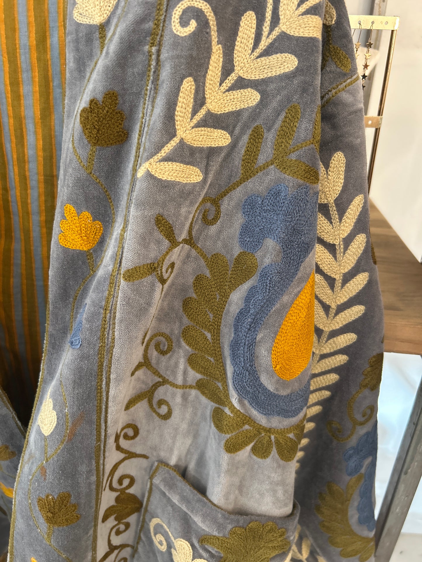 CHAQUETA BORDADA VAQUERO
