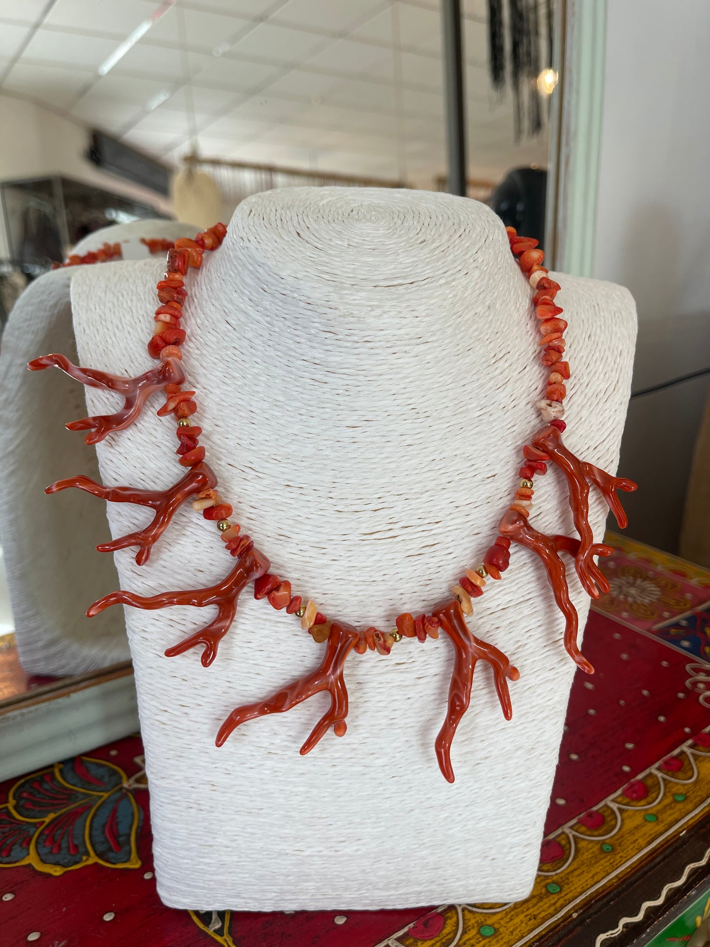 Collar coral