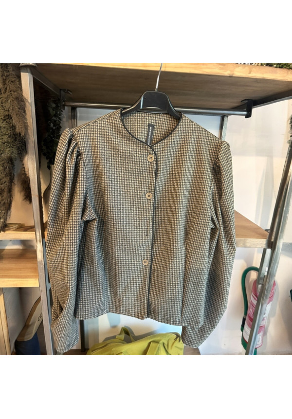 CHAQUETA HOMBRERAS CUADROS 